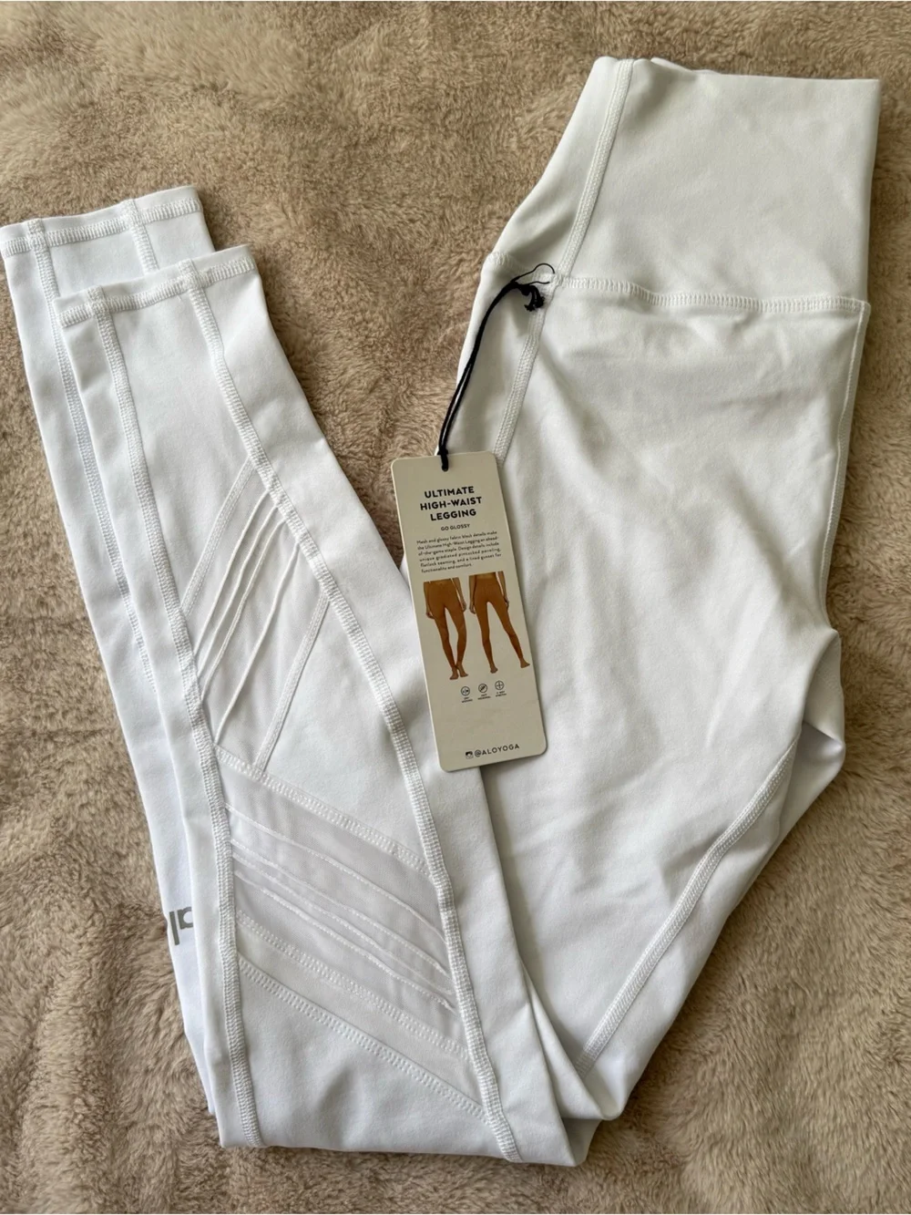 NWT ALO Ultimate High-Waist Legging White Size M